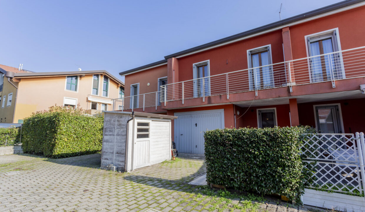 001__albignasego_villa_a_schiera-_esterno2