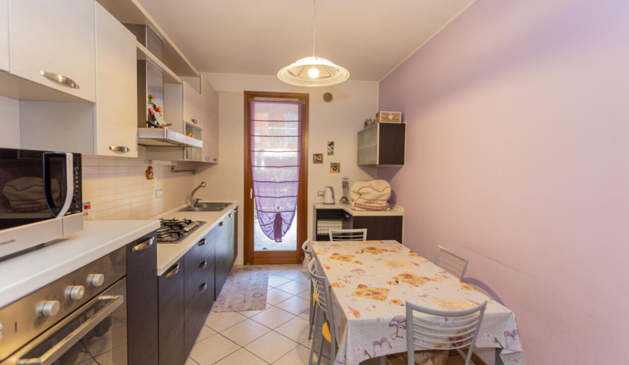 009__albignasego_villa_a_schiera-_cucina3