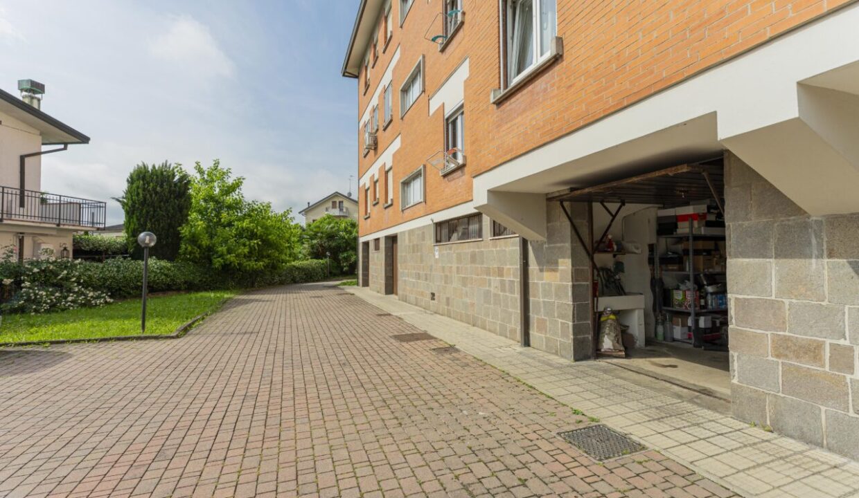 Garage (2)